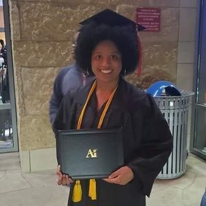 Meet your Posher, Qishaunia